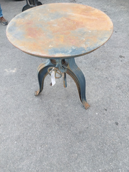 IRON AND FORMED METAL ROUND INDUSTRIAL TABLE