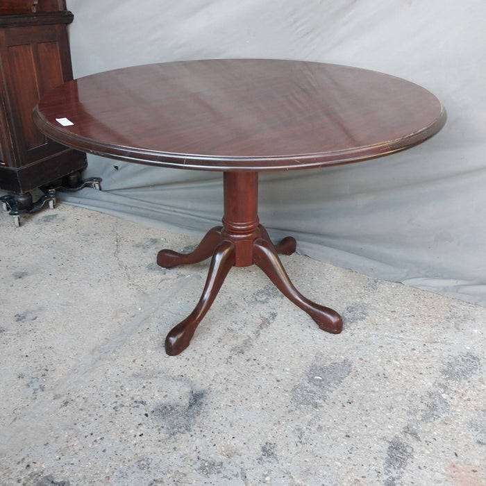 ROUND MAHOGANY PEDESTAL TABLE-NOT OLD