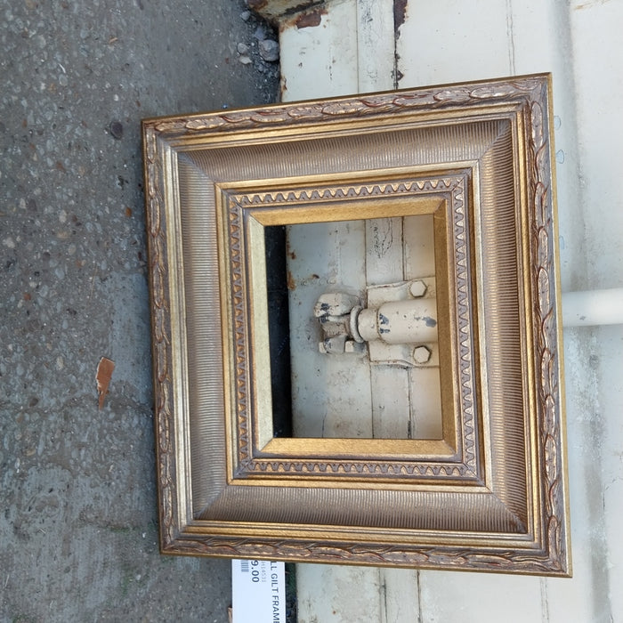 SMALL GILT FRAME