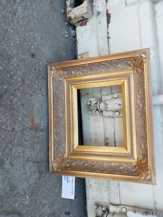 SMALL GILT FRAME