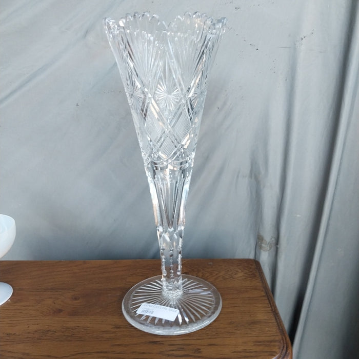 LEADED CRYSTAL VASE