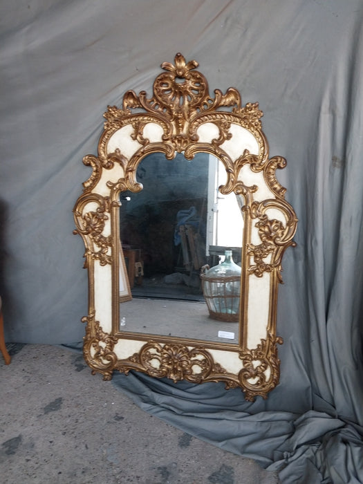 GOLD AND ECCRU SHELL CARVED WOOD MIRROR