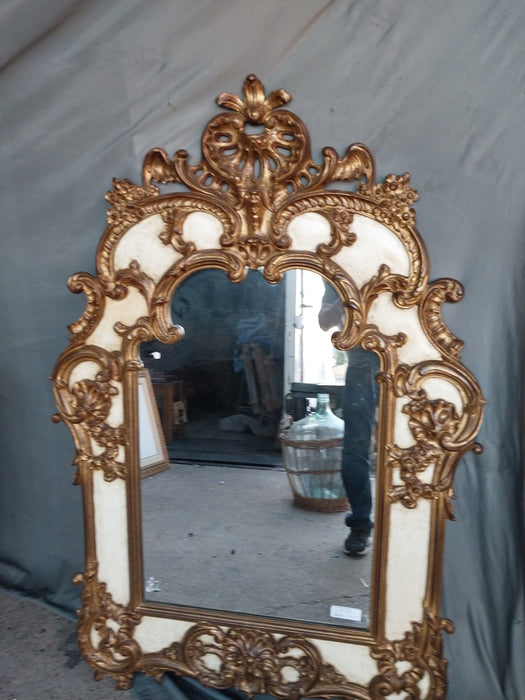 GOLD AND ECCRU SHELL CARVED WOOD MIRROR