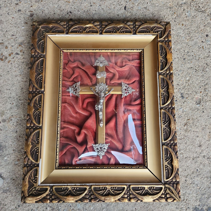 GOLD FRAMED BUBBLE GLASS CRUCIFIX