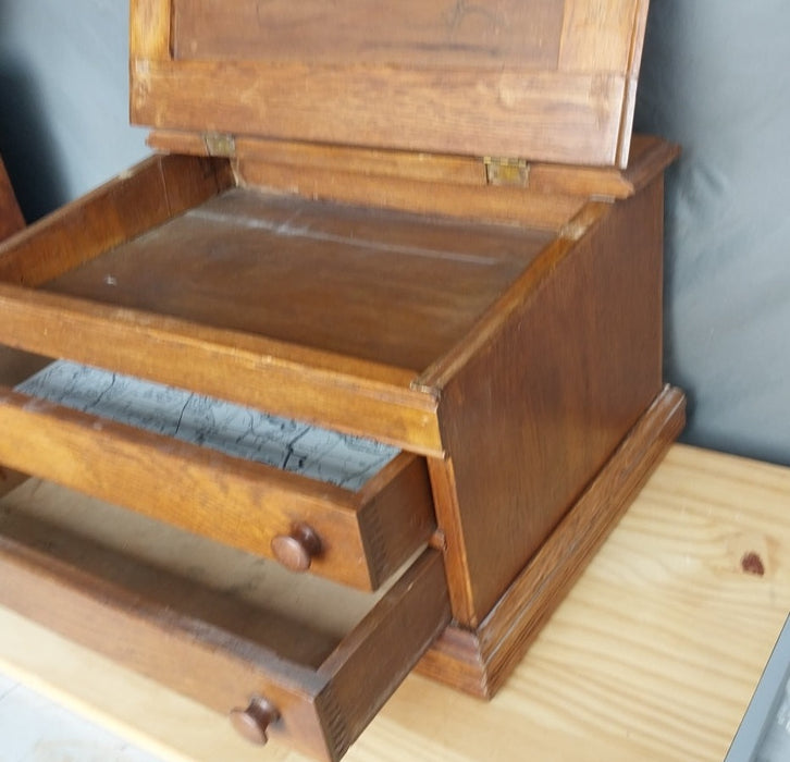 OAK WRITING SLOPE WITH 2 DRAWERS