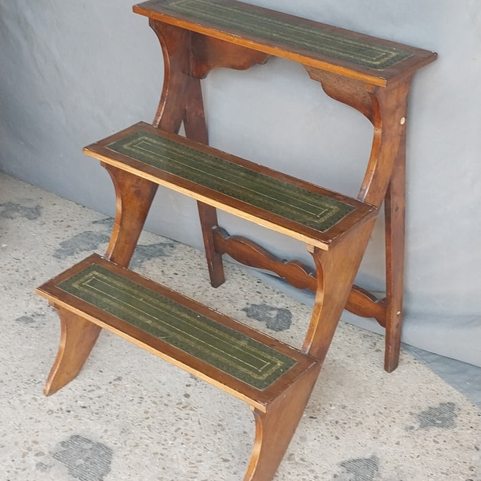 ENGLISH RECENCY MAHOGANY LIBRARY STEPS CIRCA 1820