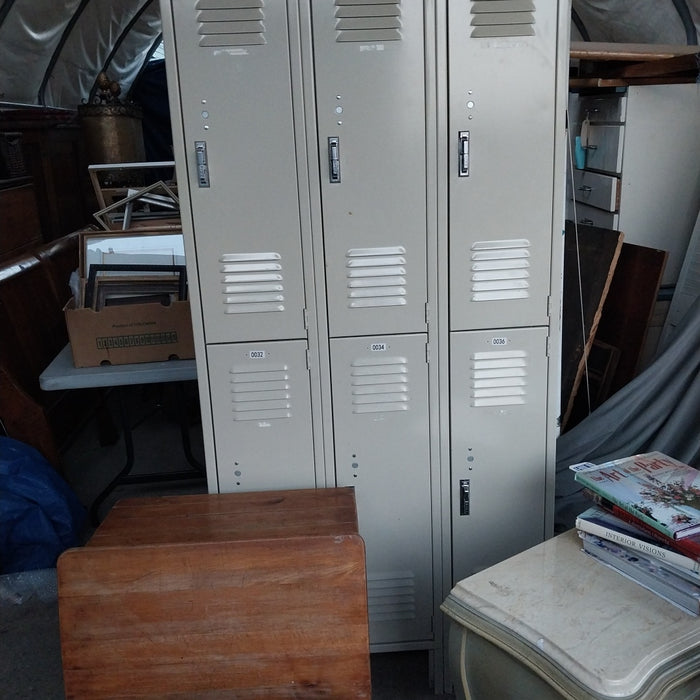 SET OF 6 LOCKERS BY LYON