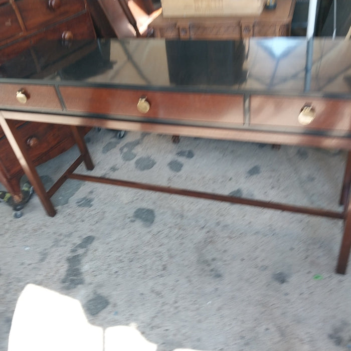 MODERN BAKER CONSOLE