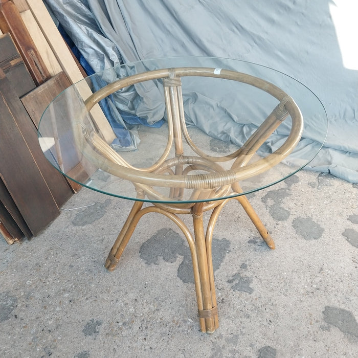 RATTAN ROUND GLASS TOP TABLE