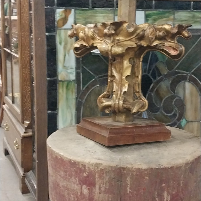 LARGE GILTWOOD GOTHIC CROQUETED FINIAL