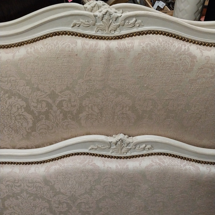 PAIR OF LOUIS XV STYLE PAINTED UPHOLSTERED BEDS