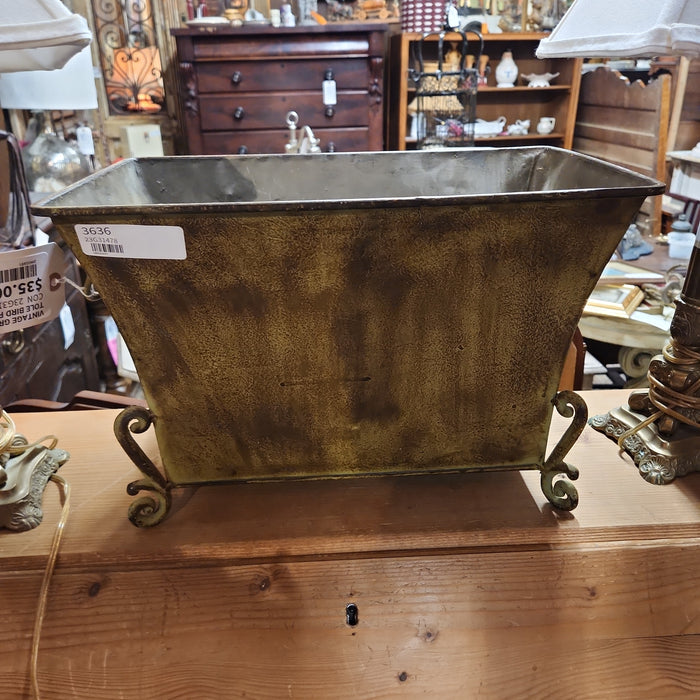 VINTAGE GREEN RECTANGULAR TOLE BIRD PLANTER