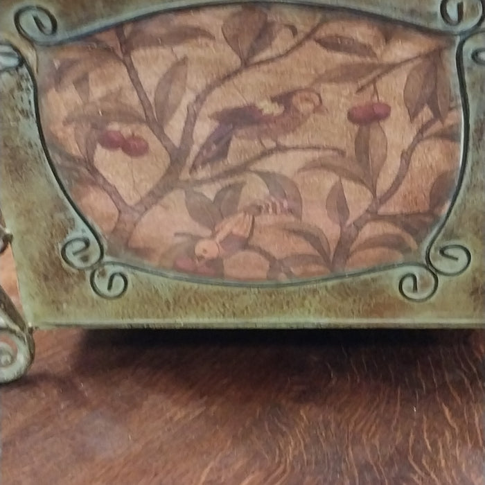 VINTAGE GREEN RECTANGULAR TOLE BIRD PLANTER