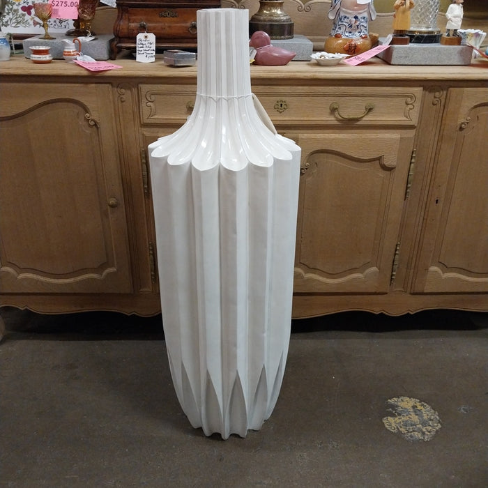 LARGE WHITE ACRYLIC FLOOR VASE