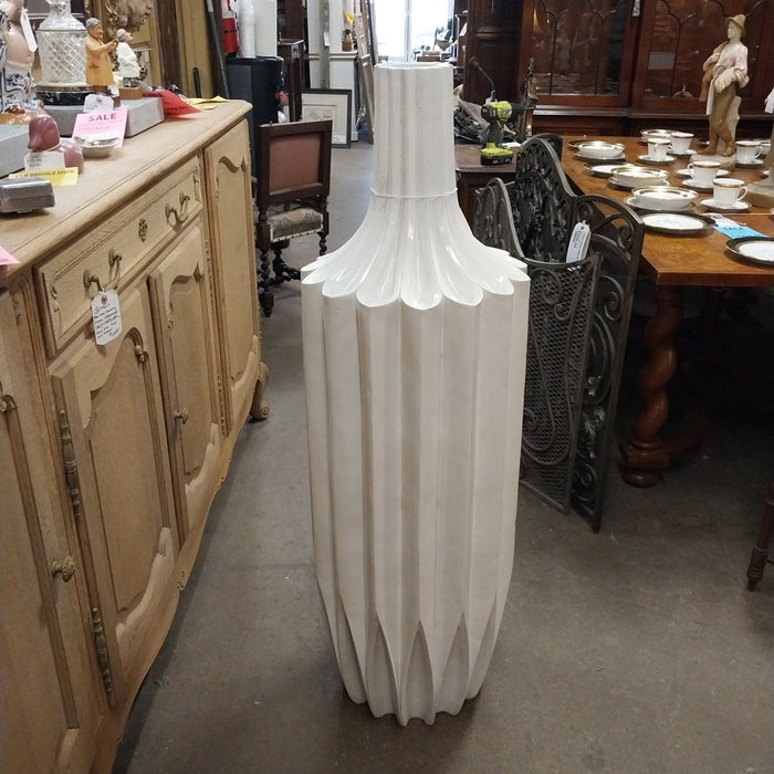 LARGE WHITE ACRYLIC FLOOR VASE