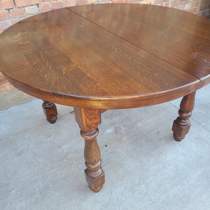 RUSTIC DARK OAK ROUND TABLE