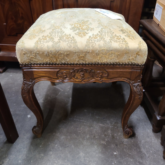 LOUIS XV SQUARE OAK OTTOMAN