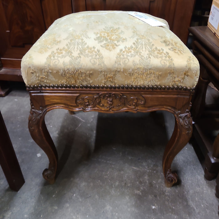 LOUIS XV SQUARE OAK OTTOMAN