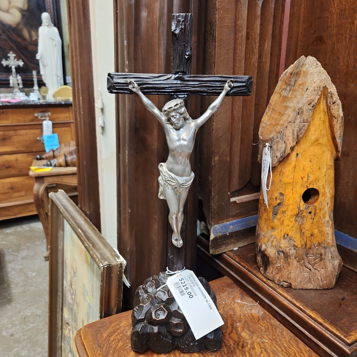 EBONIZED WOODEN ALTAR CRUCIFIX