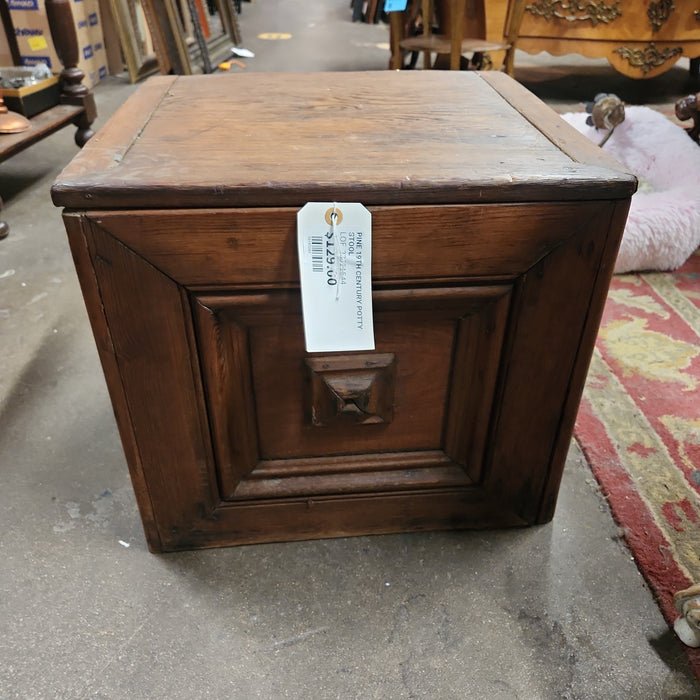PINE 19TH CENTURY POTTY STOOL