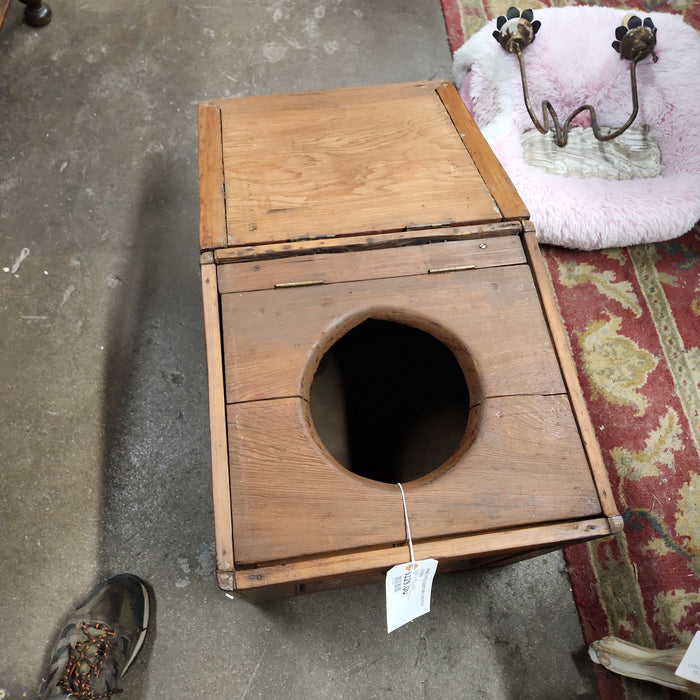 PINE 19TH CENTURY POTTY STOOL
