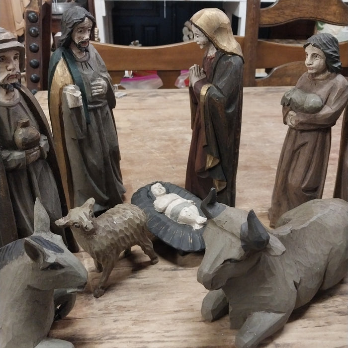 CARVED WOOD NATIVITY SCENE