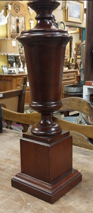 LARGE WOOD FINIAL ON BASE