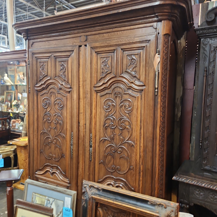 CARVED PEG CONSTRUCTED OAK ARMOIRE