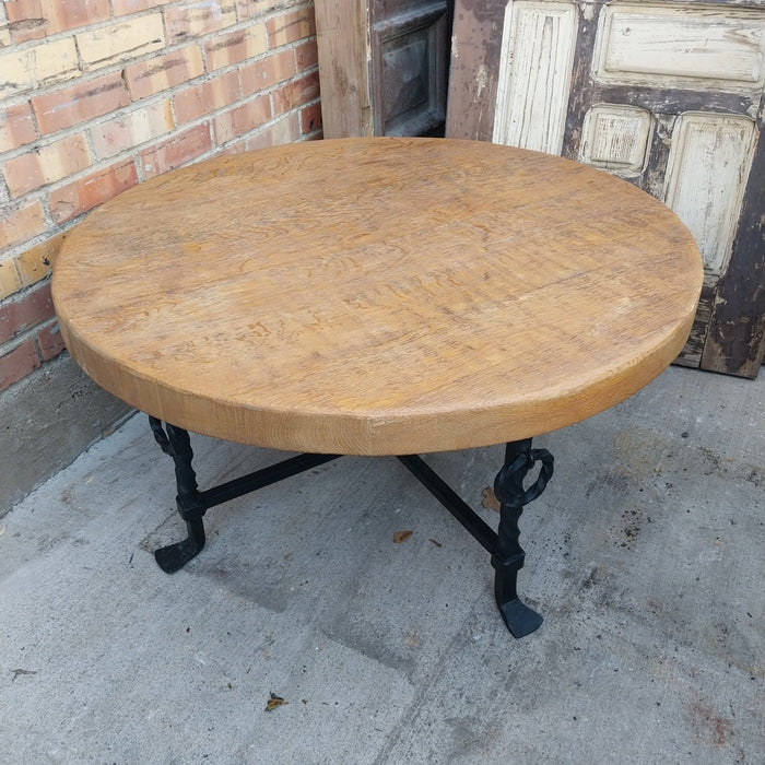 IRON ROUND COFFEE TABLE WITH THICK OAK TOP