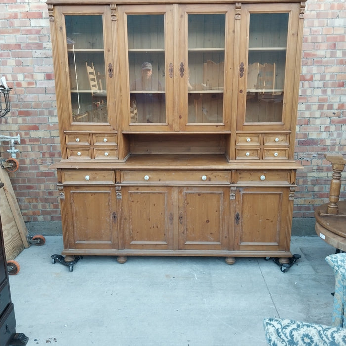 PINE HUGE BOOK CASE WITH PORCELAIN KNOBS