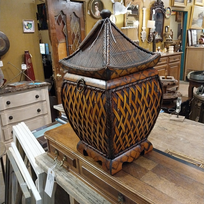 BAMBOO TEMPLE SHAPED BOX WITH LID