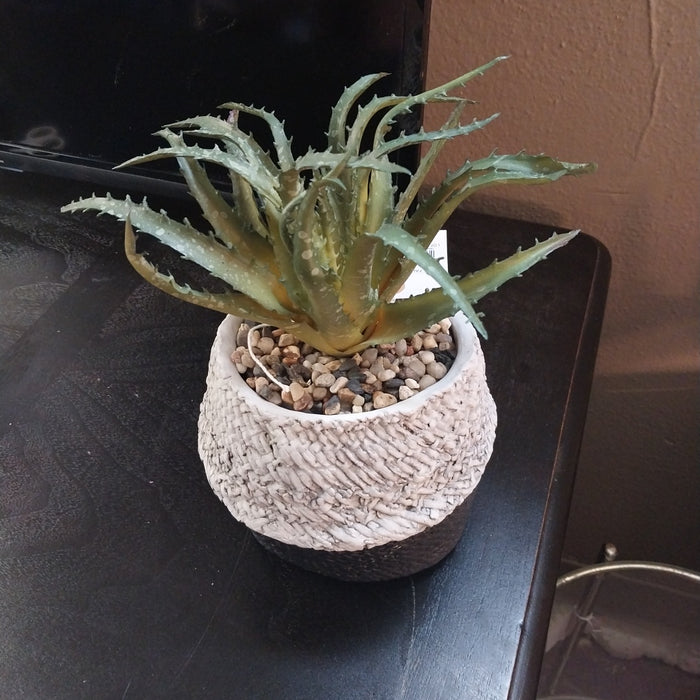 SMALL FAUX ALOE VERA PLANT IN PLANTER