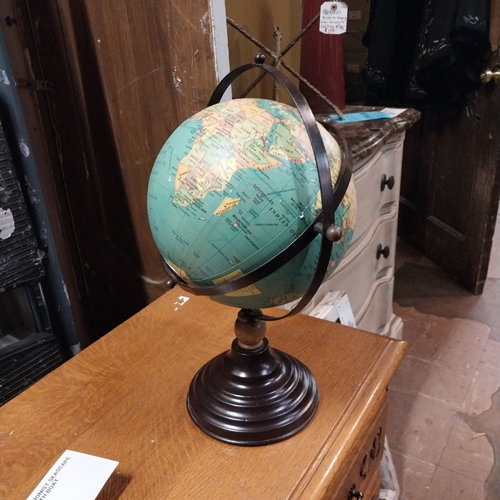 SMALL GLOBE- NOT OLD