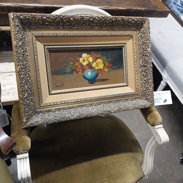 SMALL FLORAL STILL LIFE IN ORNATE FRAME