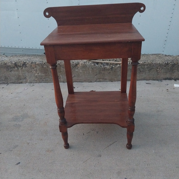 SMALL AMERICAN WASH STAND AS FOUND