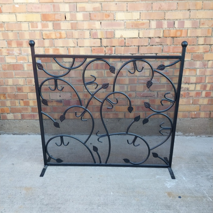 IRON FIREPLACE SCREEN WITH LEAVEAS