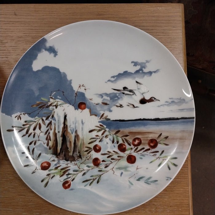 PAIR OF HAVILAND LIMOGE COLLECTORS PLATES
