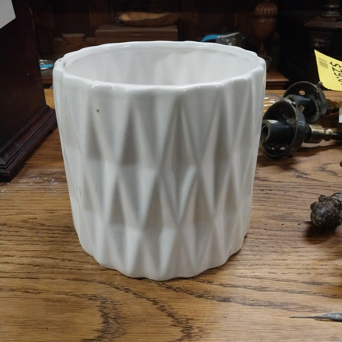 WHITE POTTERY PLANTER