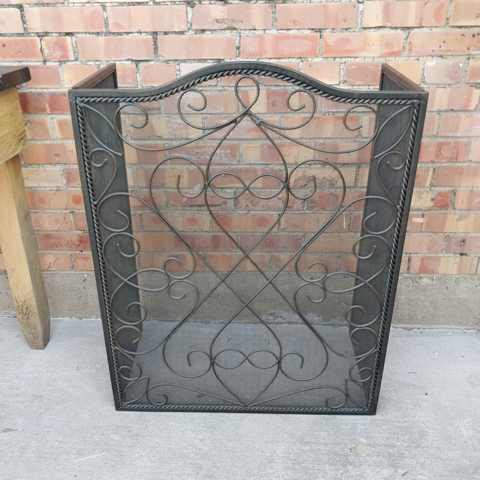BLACK IRON MESH FIRE SCREEN