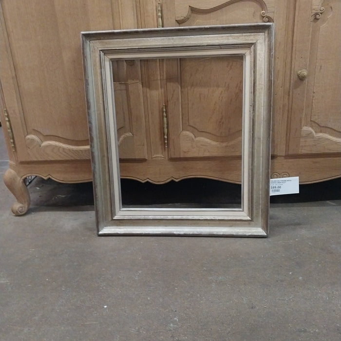 SILVER GILT FRAME WITH WHITE LINEN FILET