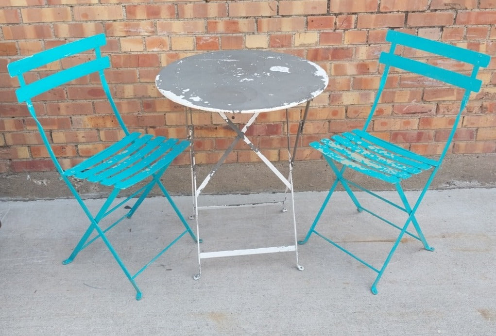 BISTRO TABLE WITH TWO CHAIRS