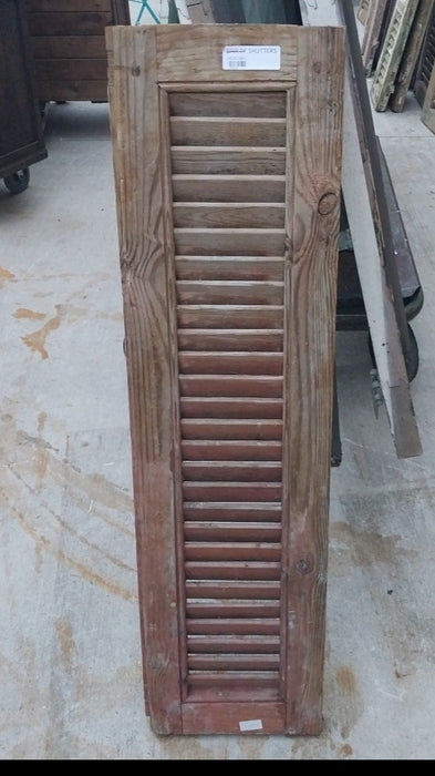 SINGLE DISTRESSED  BLUE SHUTTER