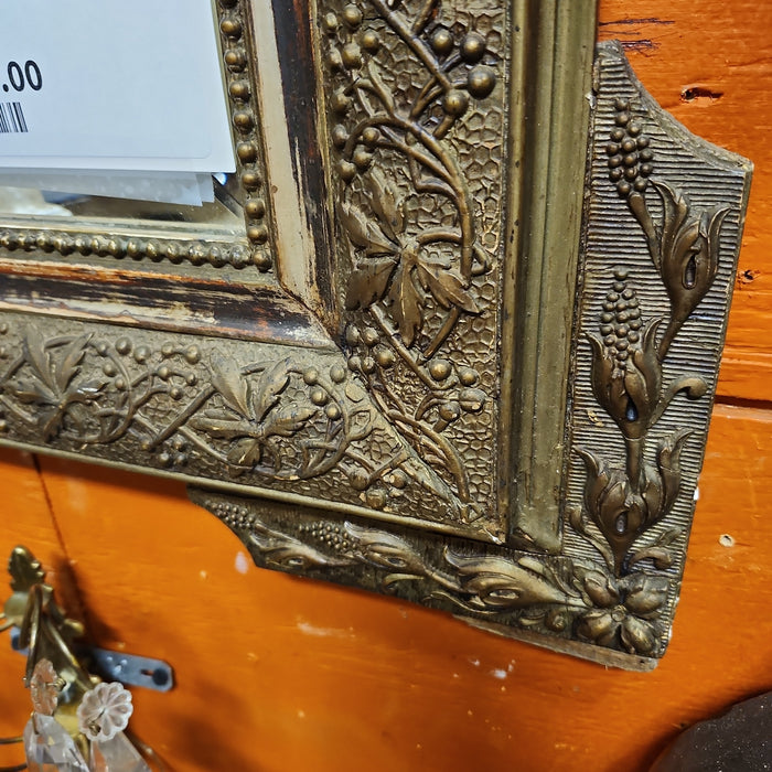 RECTANGULAR ORNATE MIRROR