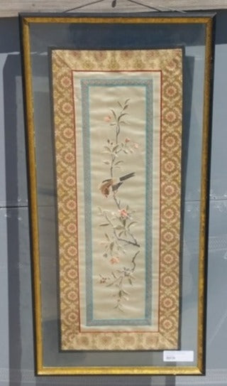 SMALL SINGLE ASIAN SILK GILT FRAMED WALL TAPESTRY