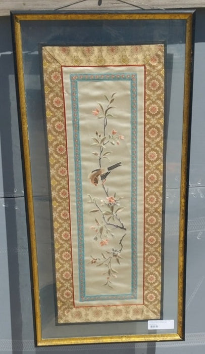SMALL SINGLE ASIAN SILK GILT FRAMED WALL TAPESTRY