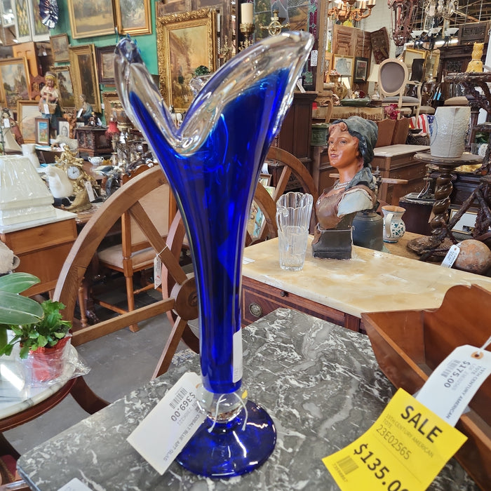 TALL COBALT BLUE ART GLAS VASE