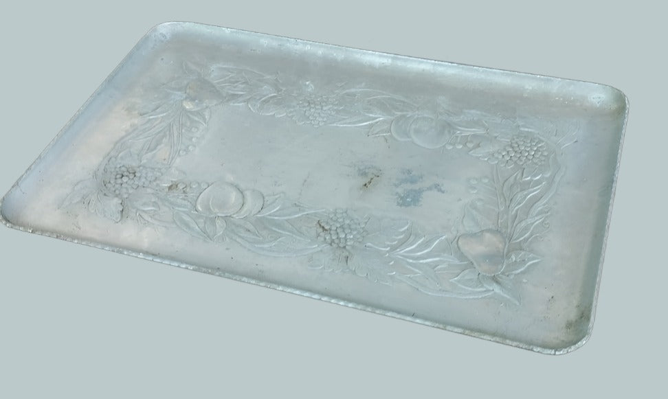 SMALL RECTANGULAR ALUMINUM TRAY NO HANDLES