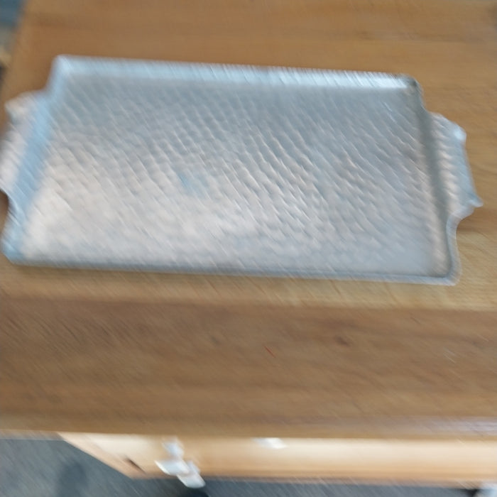 SMALL SIMPLE HAMMERED ALUMINUM TRAY WITH HANDLES
