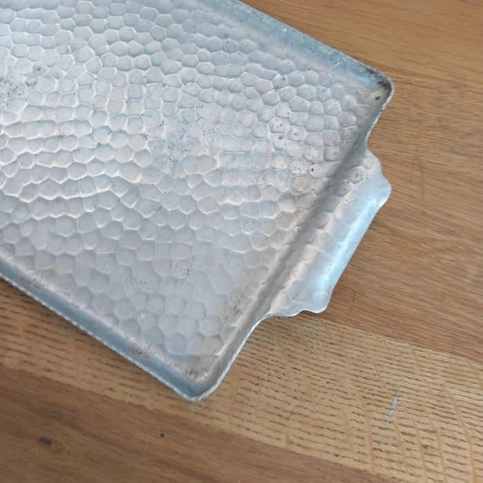 SMALL SIMPLE HAMMERED ALUMINUM TRAY WITH HANDLES