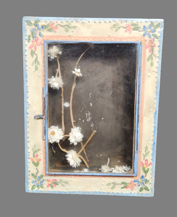 SMALL METAL SHADOW BOX FRAME